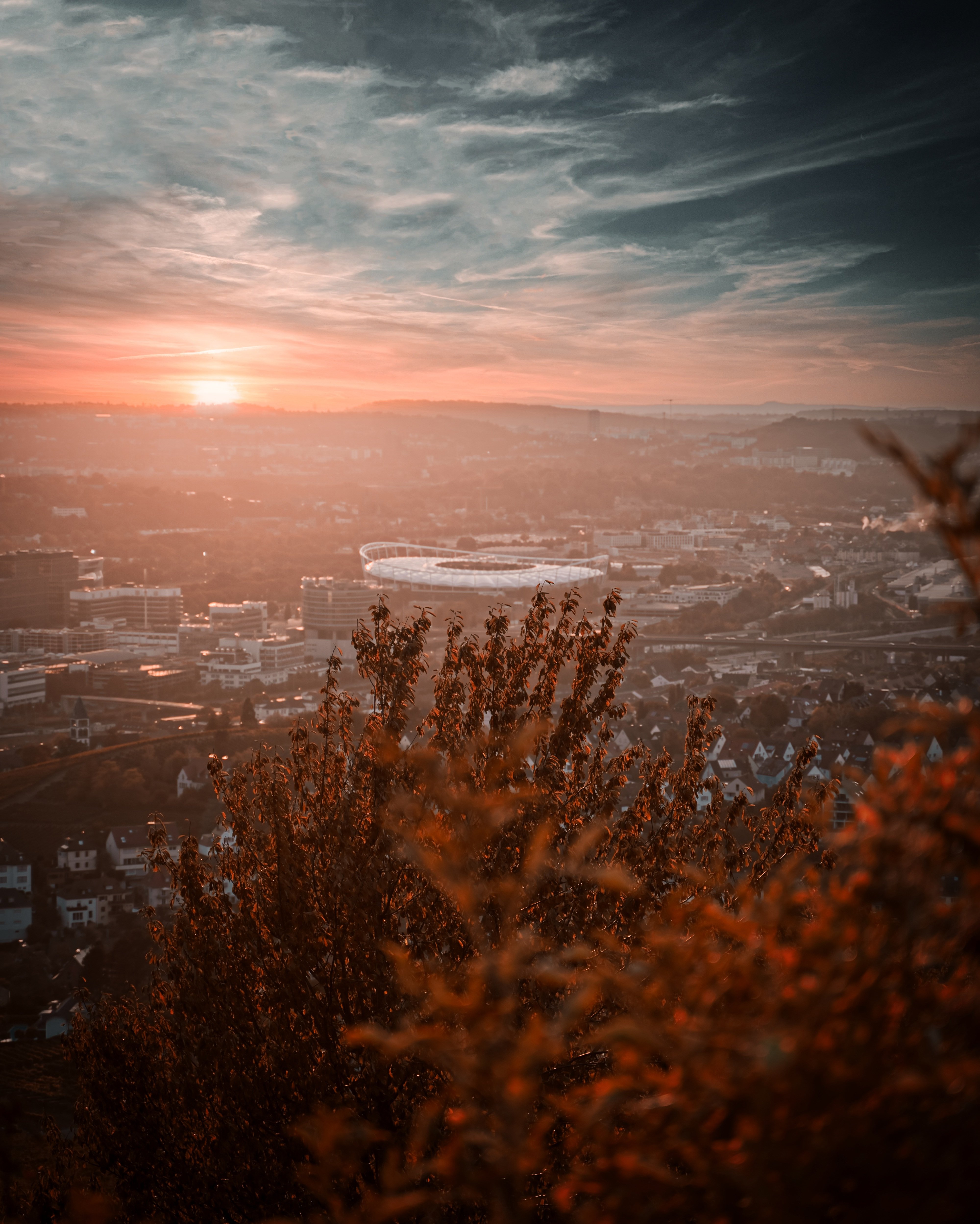 Stuttgart bei Sonnenuntergang – Hochzeitssängerin für Stuttgart